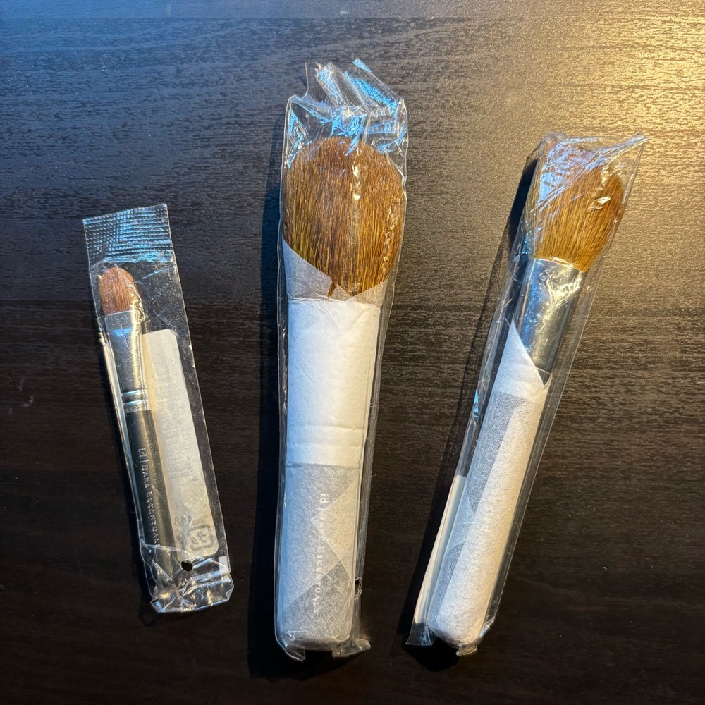 bareMinerals Set of Three Makeup Brushes